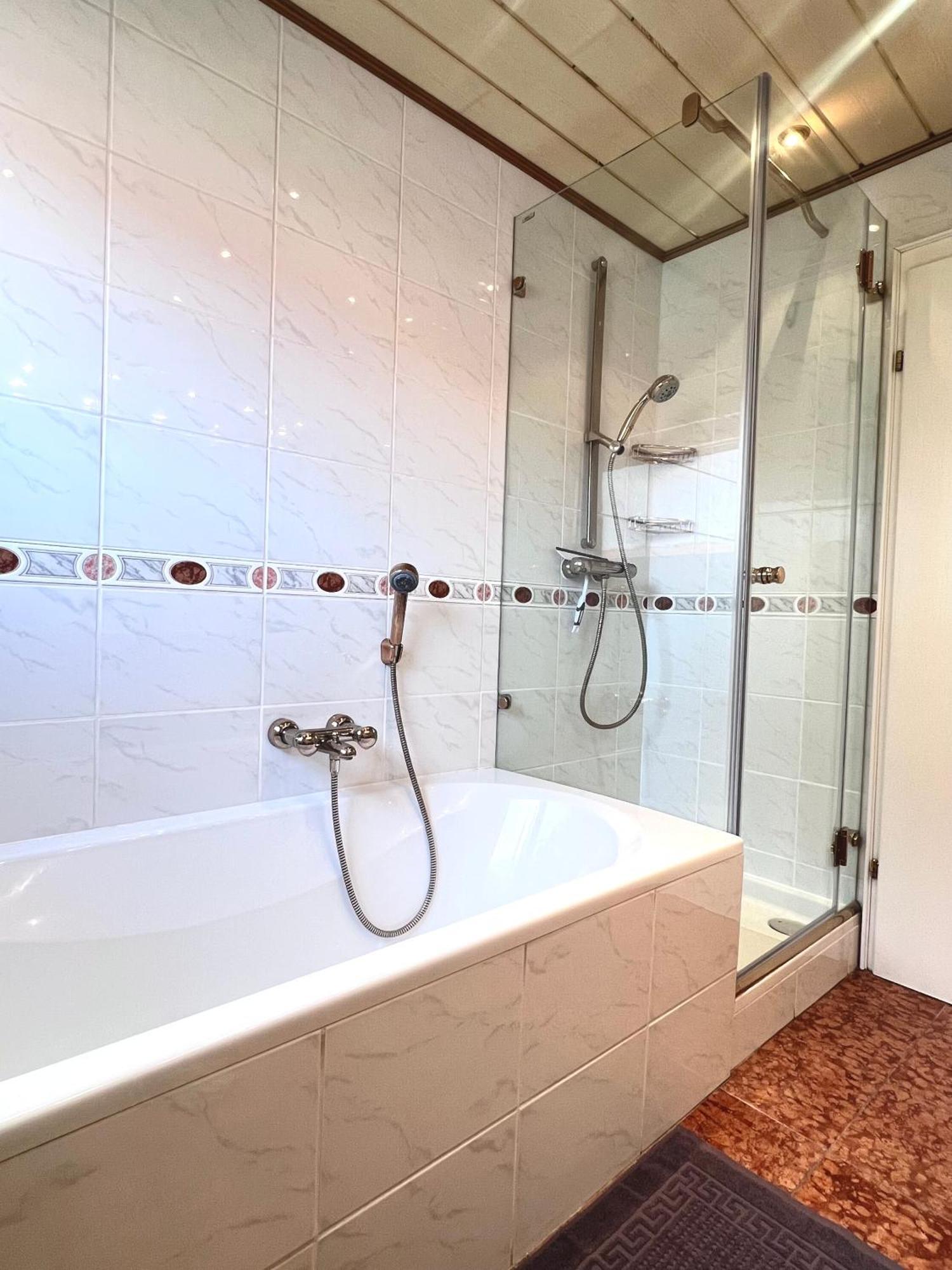 Privates Ferienhaus Mit Pool & Whirlpool Zentral In بار دوركهايم المظهر الخارجي الصورة